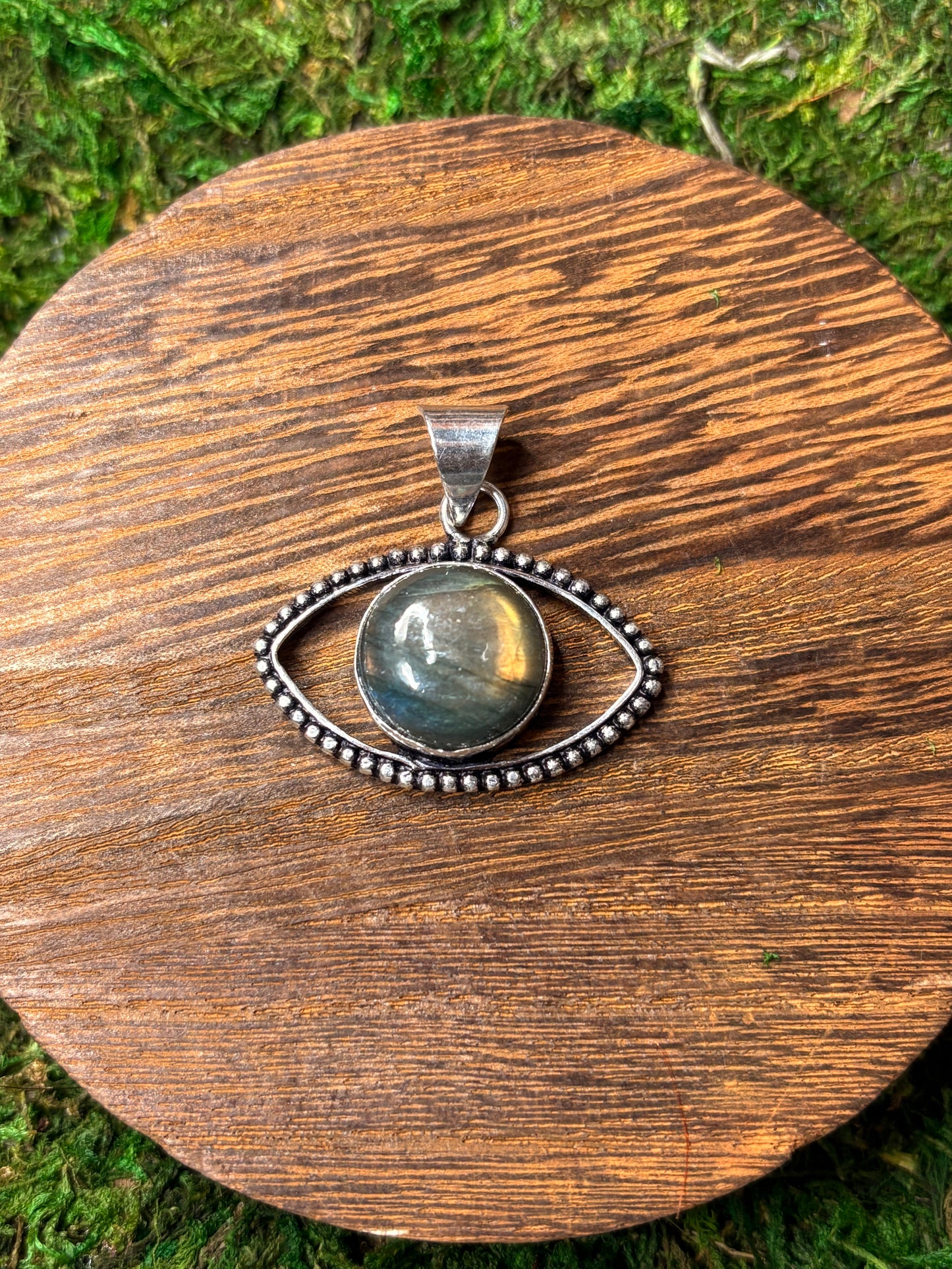 🧿 Labradorite Pendant